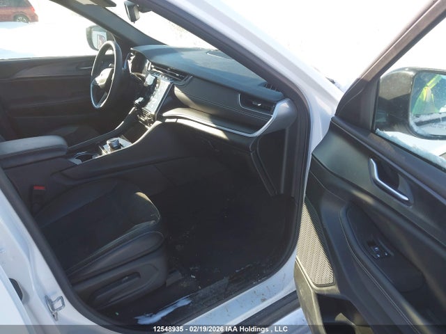 1C4RJHAGXRC185233 Jeep Grand Cherokee Laredo/altitude