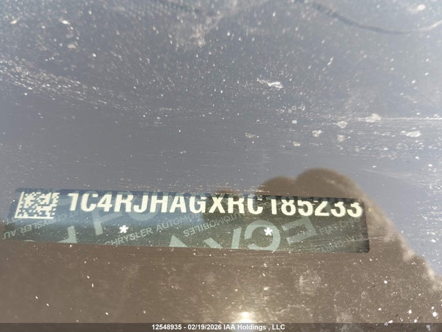 1C4RJHAGXRC185233 Jeep Grand Cherokee Laredo/altitude