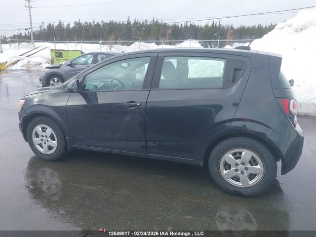 1G1JA6SH0F4115036 Chevrolet SONIC LS