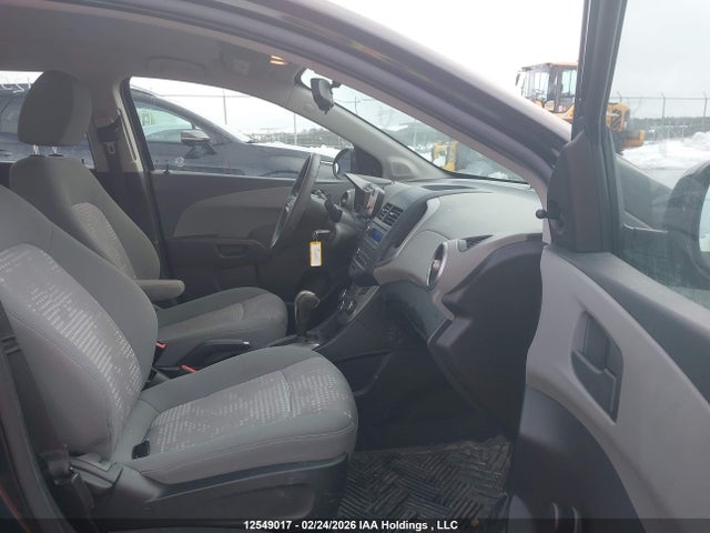 1G1JA6SH0F4115036 Chevrolet SONIC LS