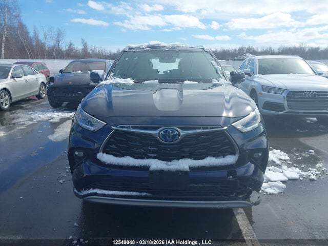 2023 Toyota Highlander Hybrid Limited მანქანა იყიდება აუქციონზე, vin: 5TDEBRCH0PS105537, აუქციონის ნომერი: 12549048