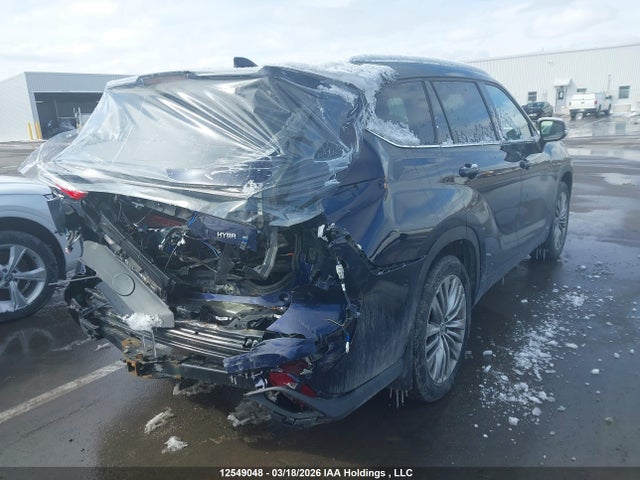 2023 Toyota Highlander Hybrid Limited მანქანა იყიდება აუქციონზე, vin: 5TDEBRCH0PS105537, აუქციონის ნომერი: 12549048