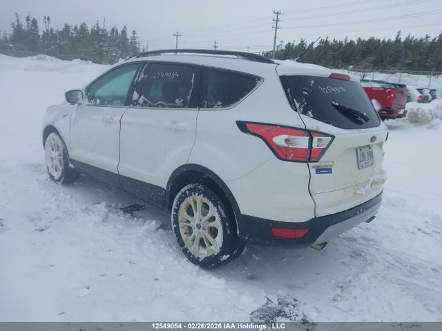 1FMCU9GD1JUD39726 Ford ESCAPE SE