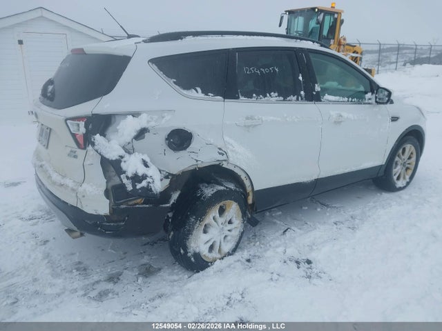 1FMCU9GD1JUD39726 Ford ESCAPE SE
