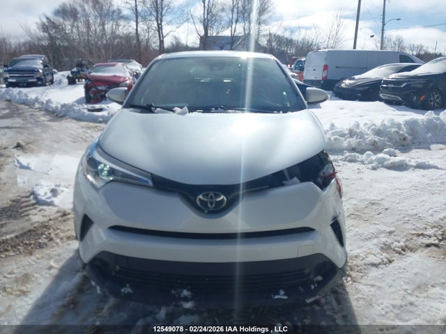 JTNKHMBXXK1033924 Toyota C-HR XLE