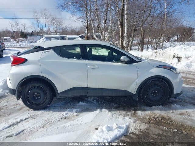 JTNKHMBXXK1033924 Toyota C-HR XLE