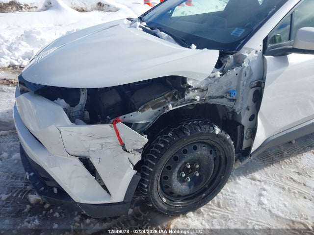 JTNKHMBXXK1033924 Toyota C-HR XLE