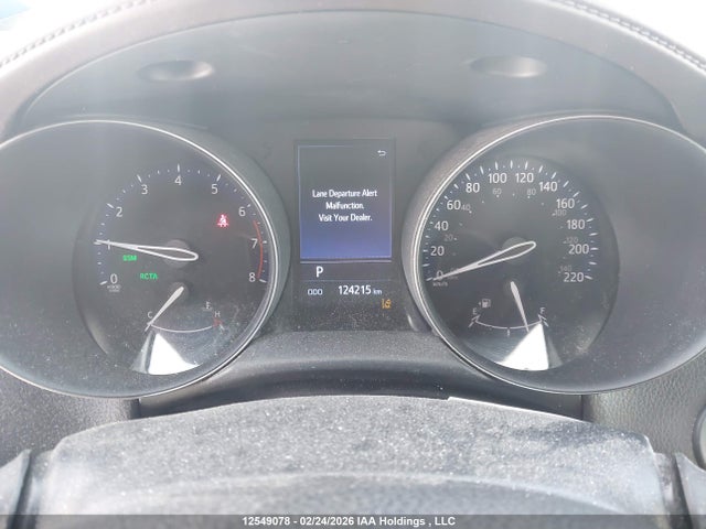 JTNKHMBXXK1033924 Toyota C-HR XLE
