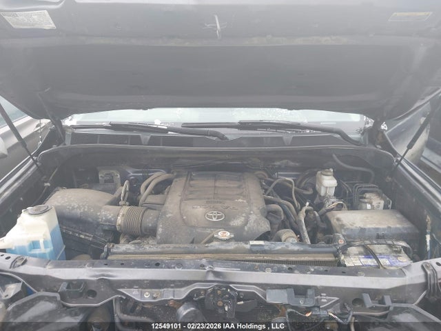 5TFUY5F15JX762658 Toyota Tundra Sr5 Plus 5.7l V8
