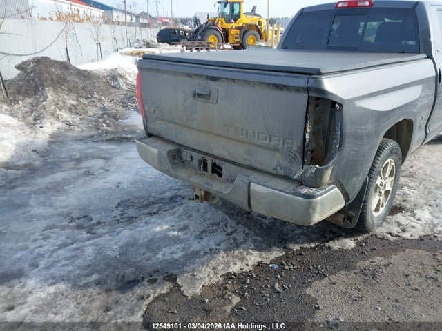5TFUY5F15JX762658 Toyota Tundra Sr5 Plus 5.7l V8
