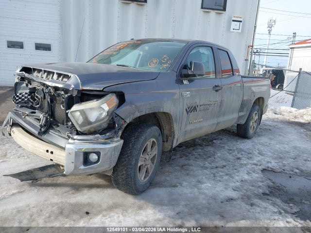 5TFUY5F15JX762658 Toyota Tundra Sr5 Plus 5.7l V8