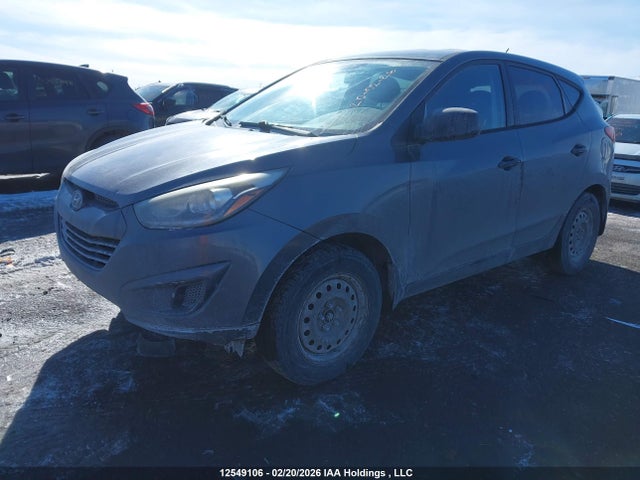 KM8JT3AF1FU025924 Hyundai TUCSON GLS