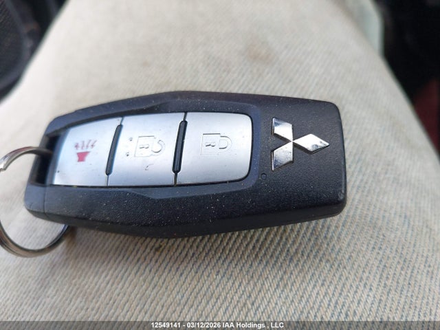 12549141 :رقم المزاد ، JA4J4TA86NZ618533 vin ، 2022 Mitsubishi Outlander Es مزاد بيع