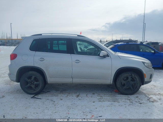 WVGLV7AX5HK035759 Volkswagen Tiguan Highline