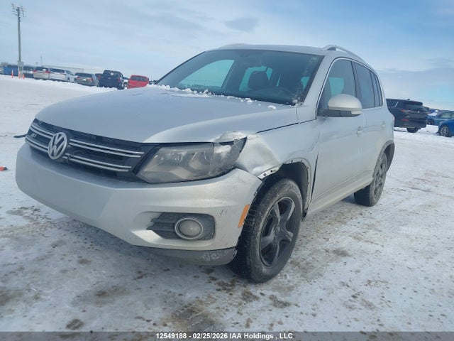 WVGLV7AX5HK035759 Volkswagen Tiguan Highline