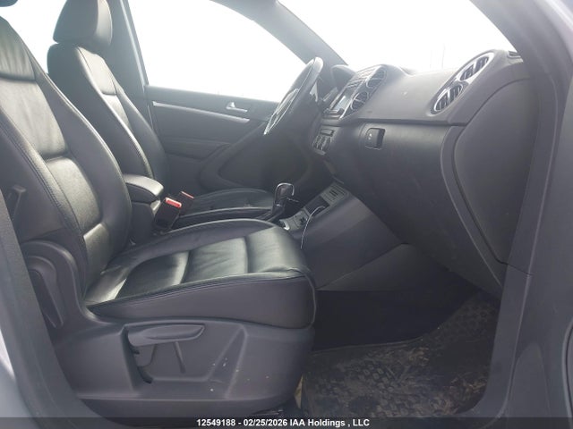 WVGLV7AX5HK035759 Volkswagen Tiguan Highline