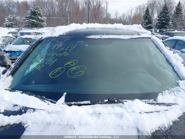 5XYKT3A61FG661124 KIA Sorento