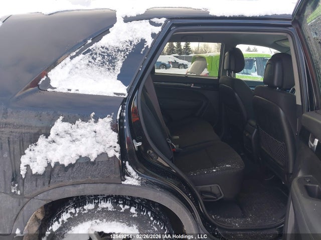 5XYKT3A61FG661124 KIA Sorento