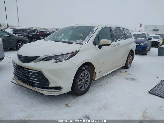 5TDGSKFC7MS018228 Toyota Sienna Xle 7-passenger