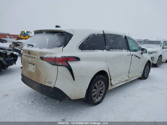 5TDGSKFC7MS018228 Toyota Sienna Xle 7-passenger