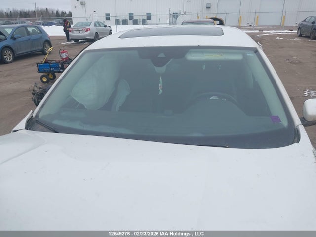 1VWET7A31HC085890 Volkswagen Passat Highline W/ R-line