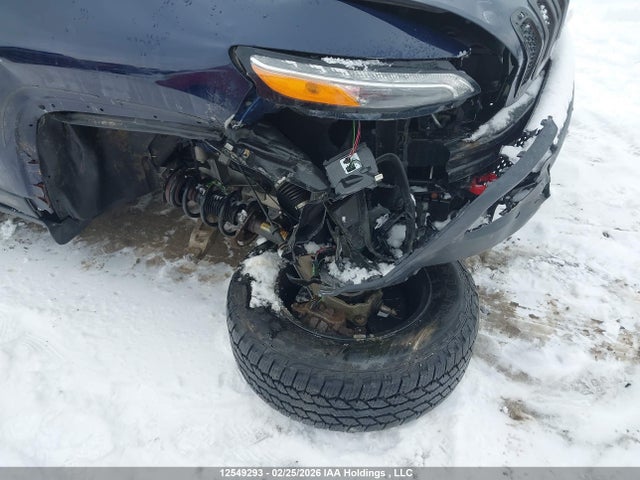 1C4PJMBBXFW646993 Jeep Cherokee Trailhawk