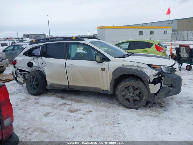 4S4BTHTD7S3242066 Subaru Outback Wilderness