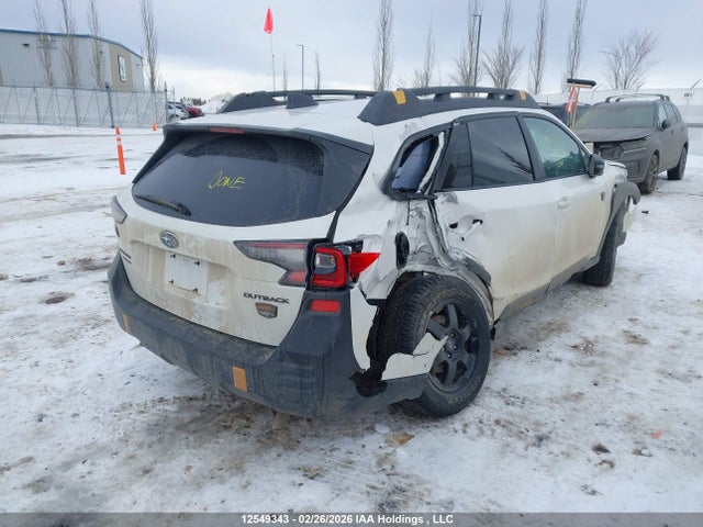 4S4BTHTD7S3242066 Subaru Outback Wilderness