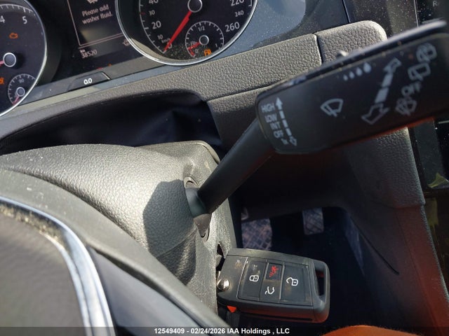 3VWG57AU8MM015016 Volkswagen Golf