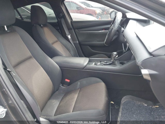 JM1BPAK75K1127098 Mazda Mazda3 Gx