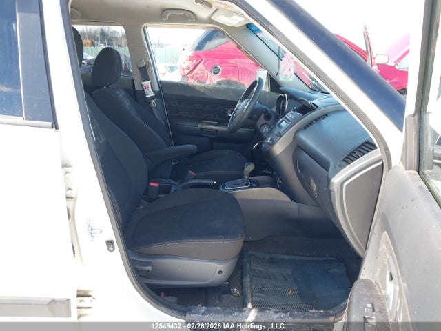 12549432 :رقم المزاد ، KNDJT2A65D7490197 vin ، 2013 Kia Soul +/!/sport مزاد بيع