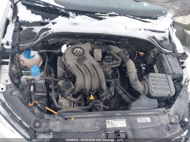 3VW2K7AJ9EM207085 Volkswagen JETTA S