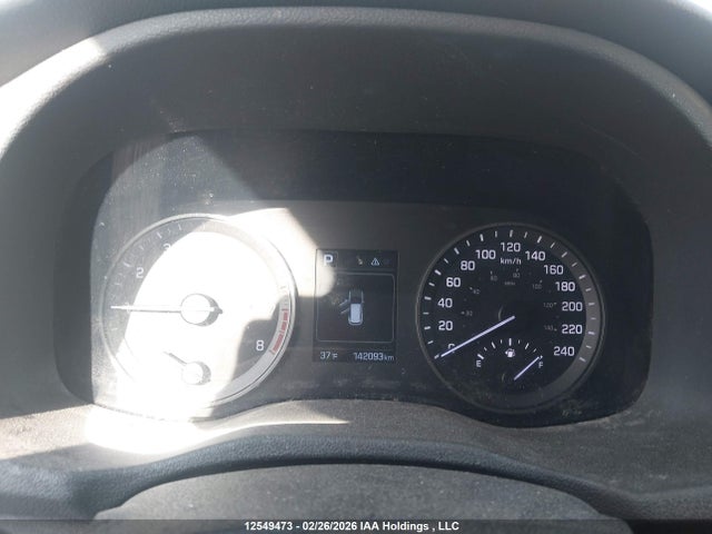 KM8J33A48HU438988 Hyundai Tucson Limited/sport And Eco/se