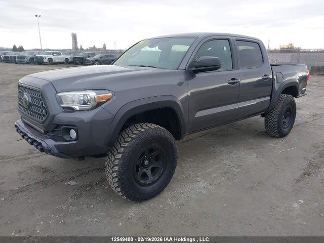 5TFCZ5AN2JX136214 Toyota Tacoma Dbl Cab/sr/trdspt/or/pro
