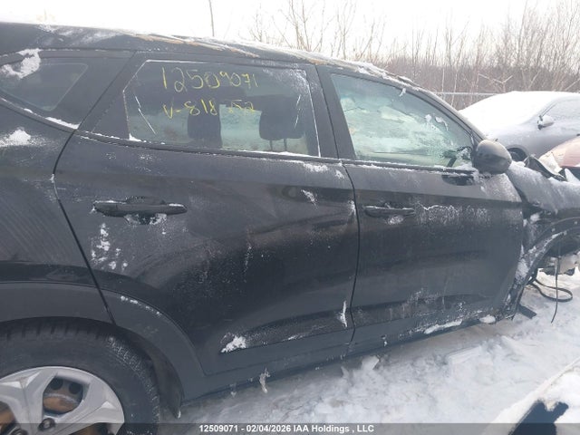 KM8J23A47JU818252 Hyundai TUCSON SE