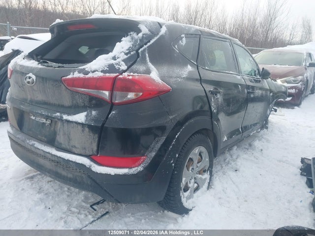 KM8J23A47JU818252 Hyundai TUCSON SE