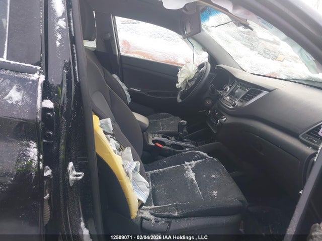 KM8J23A47JU818252 Hyundai TUCSON SE