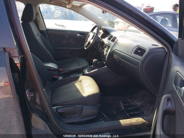 3VW2K7AJ9EM413362 Volkswagen Jetta 2.0l Trendline+