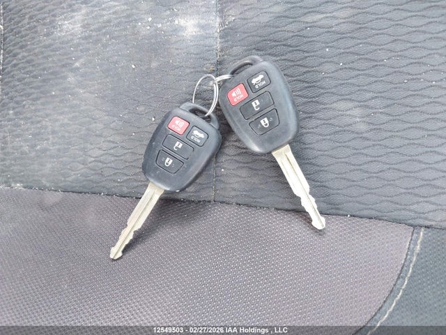 2T1BURHE6KC220558 Toyota COROLLA LE