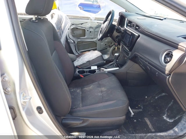 2T1BURHE6KC220558 Toyota COROLLA LE