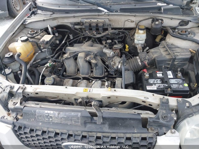 12549597 :رقم المزاد ، 1FMCU94145KA38489 vin ، 2005 Ford Escape Limited مزاد بيع