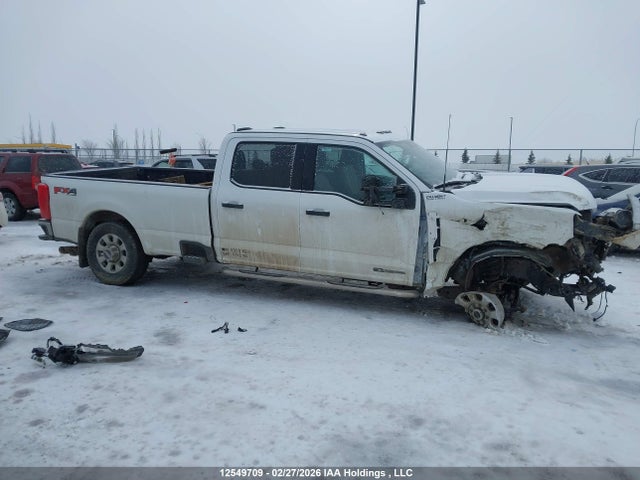 Продаж на аукціоні авто 2023 Ford F-350 Xlt, vin: 1FT8W3BT8PEC52747, номер лоту: 12549709