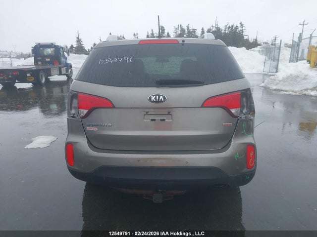 5XYKT3A6XFG658125 KIA SORENTO LX