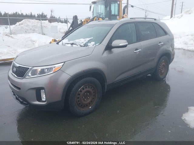5XYKT3A6XFG658125 KIA SORENTO LX