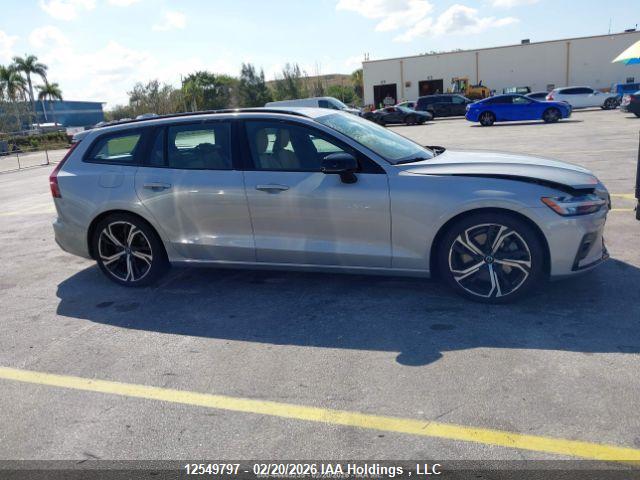 YV1062SX7P2524775 Volvo V60 B6 Ultimate Dark Theme