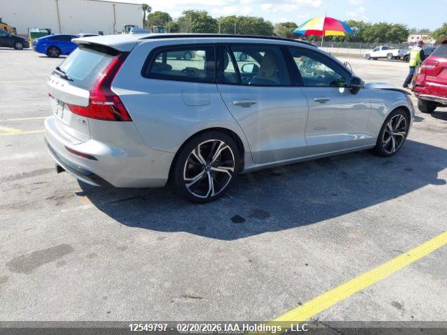 YV1062SX7P2524775 Volvo V60 B6 Ultimate Dark Theme