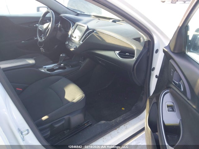 1G1ZE5ST7HF111921 Chevrolet MALIBU 1LT