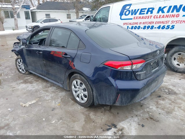 12549812 :رقم المزاد ، 5YFBPMBE6NP368586 vin ، 2022 Toyota Corolla Le مزاد بيع