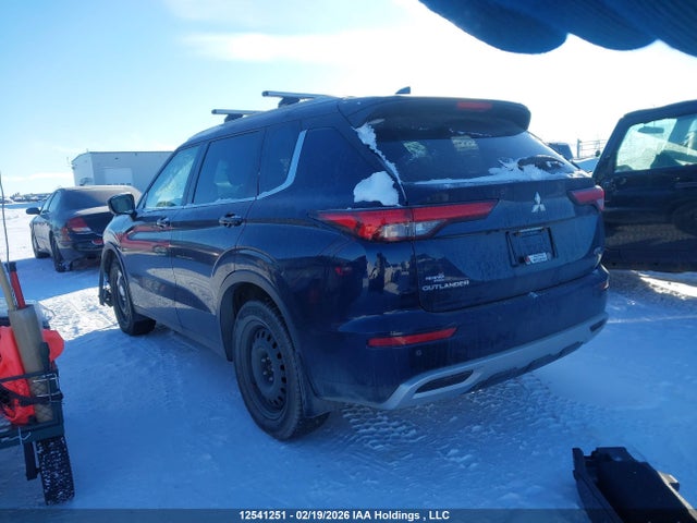 12541251 :رقم المزاد ، JA4J4UA89PZ605297 vin ، 2023 Mitsubishi Outlander Le/le Premium/noir/se/sel مزاد بيع