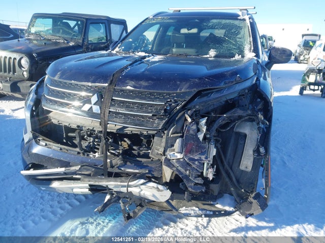 12541251 :رقم المزاد ، JA4J4UA89PZ605297 vin ، 2023 Mitsubishi Outlander Le/le Premium/noir/se/sel مزاد بيع